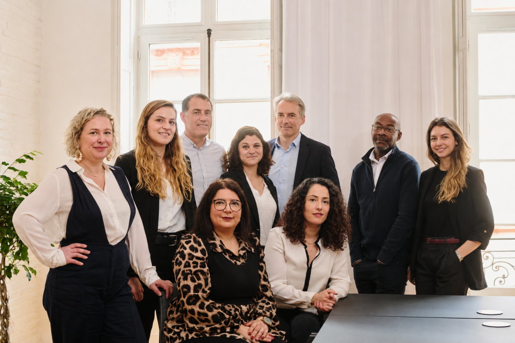 Photo de groupe de l'équipe Novadial à Quartier Pomme