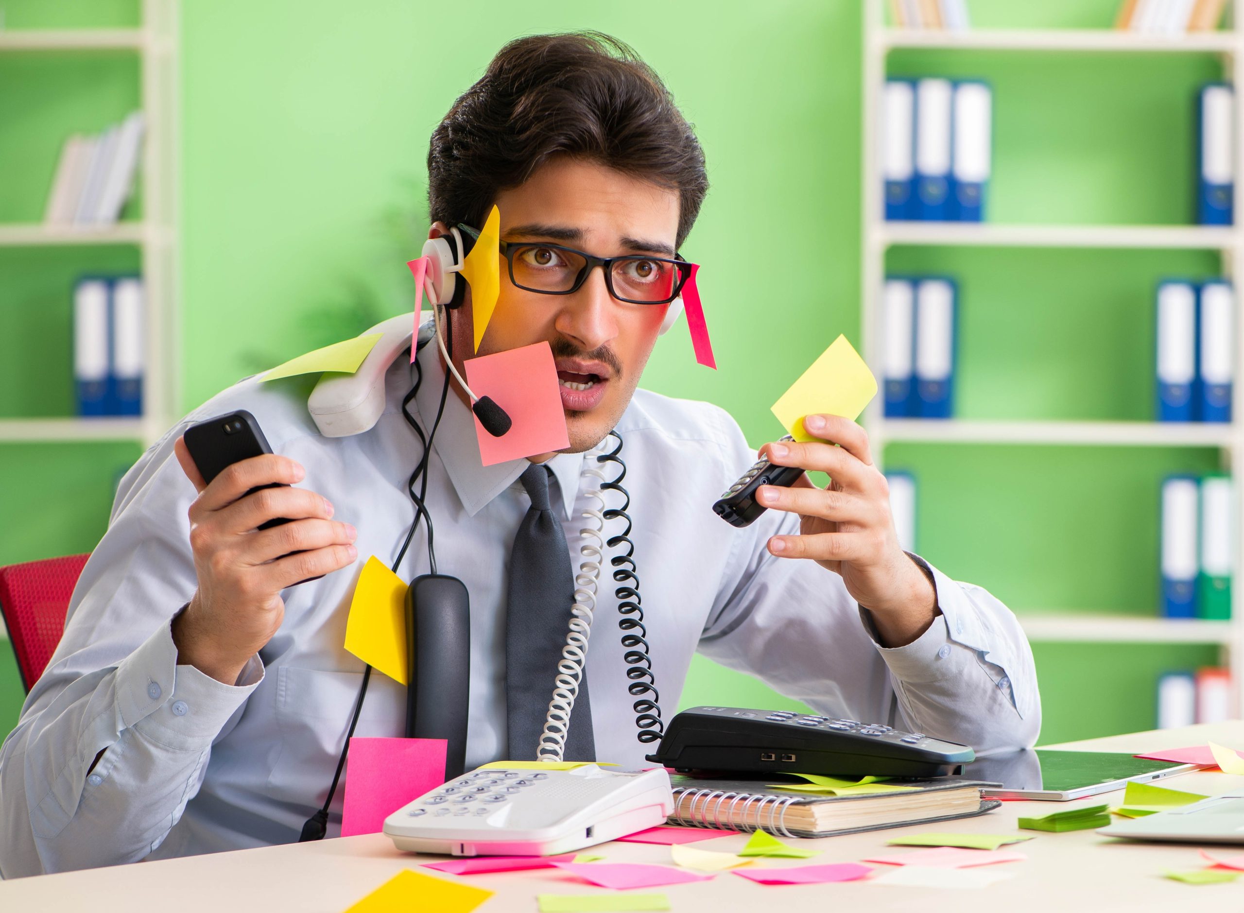 Call center Standardiste sous l'eau au téléphone